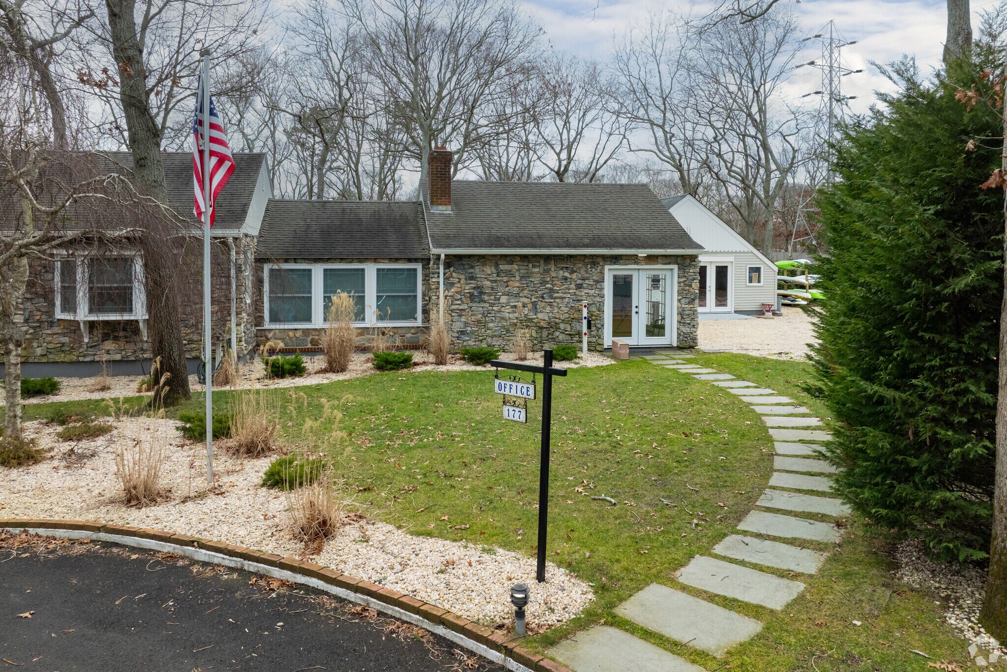 177 W Montauk Hwy, Hampton Bays, NY for sale Primary Photo- Image 1 of 1