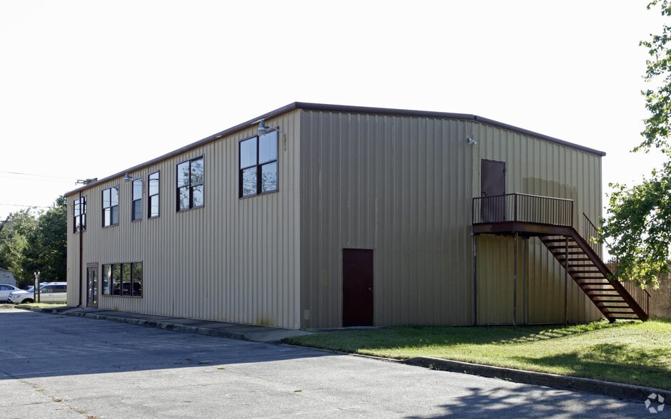 161 Morrison Ave, Virginia Beach, VA for lease - Building Photo - Image 2 of 7