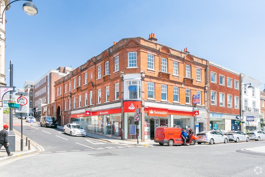 1415 High St, High HP11 2BH