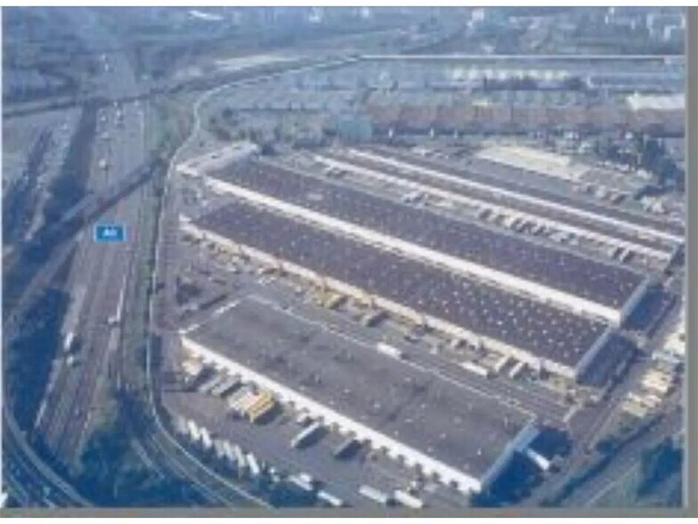 Flex in Aulnay-sous-Bois for lease - Building Photo - Image 2 of 6