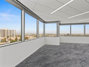 2121 Avenue of the Stars, Century City, CA for lease Interior Photo- Image 2 of 11