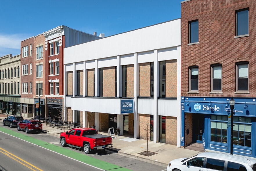 Mixed Use Buildings for Sale portfolio of 2 properties for sale on LoopNet.com - Primary Photo - Image 2 of 2