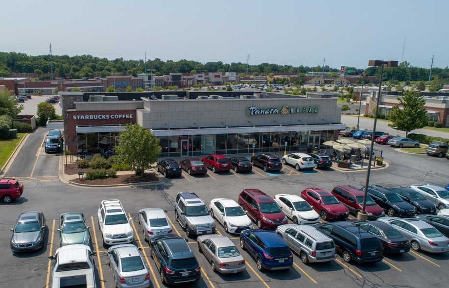 1400 E Ireland Rd, South Bend, IN for lease - Building Photo - Image 3 of 7