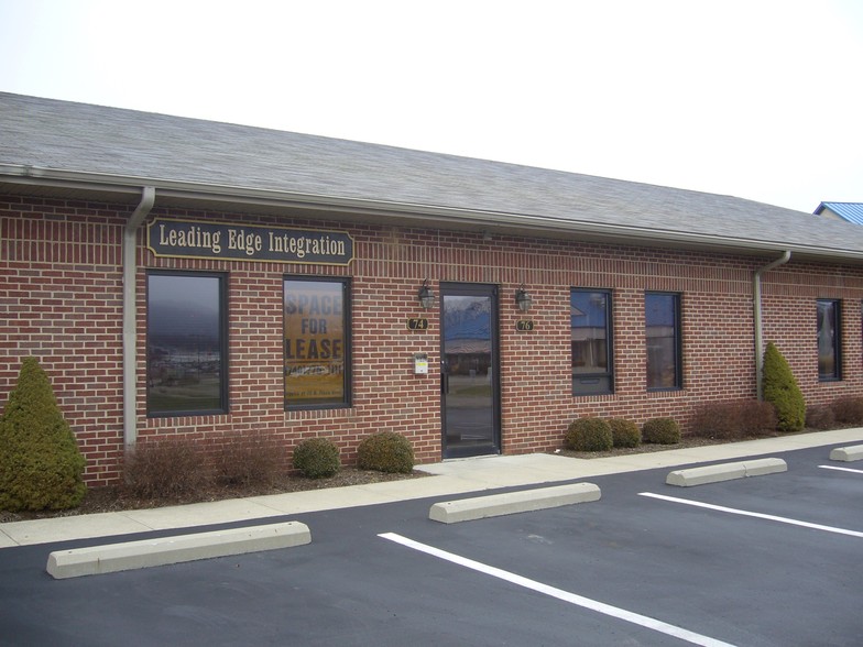 70-80 N Plaza Blvd, Chillicothe, OH for lease - Building Photo - Image 3 of 3