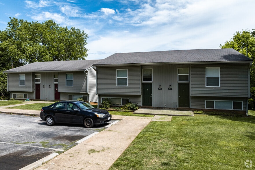 2006 W Harrison St, Springfield, MO 65802 Craigmont Place I & III