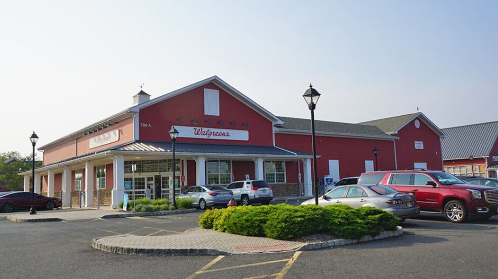 706 Route 206, Hillsborough, NJ for lease - Primary Photo - Image 1 of 1