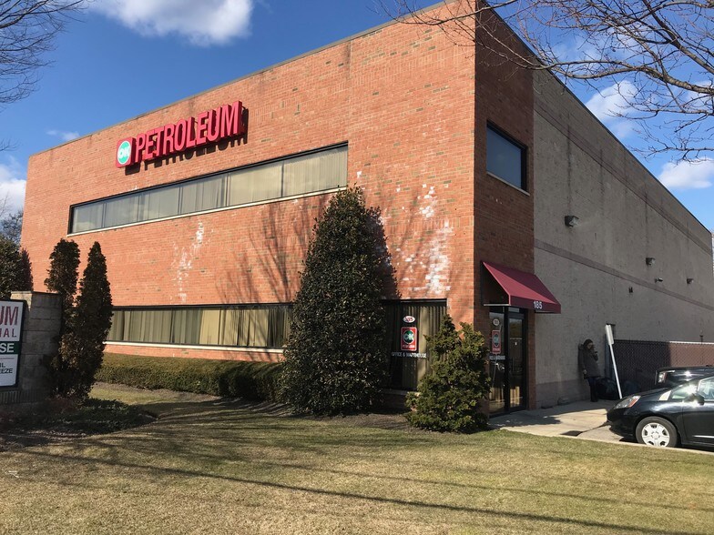 175185 Route 109, West Babylon, NY 11704