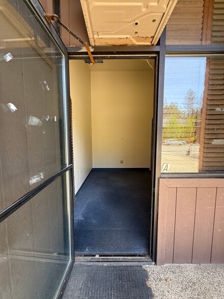 208 Gold Flat Ct, Nevada City, CA for lease - Building Photo - Image 3 of 13