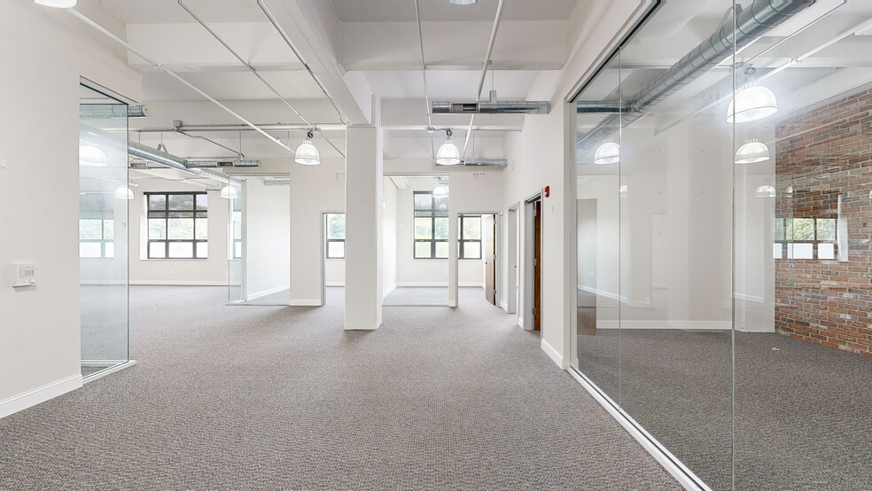 409 Joyce Kilmer Ave, New Brunswick, NJ for lease - Matterport 3D Scan - Image 3 of 22