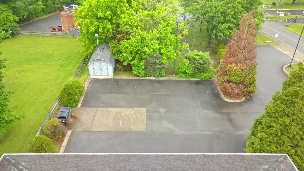 7164 Whites Creek Pike, Joelton, TN 37080 PRIME COMMERCIAL OFFICE