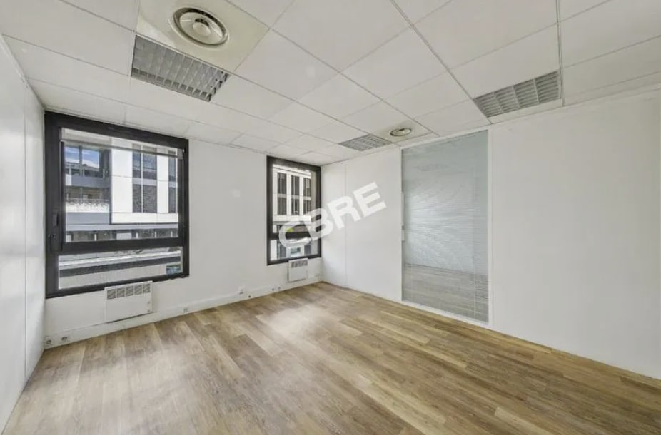 Office in Issy-les-Moulineaux for lease Interior Photo- Image 1 of 12