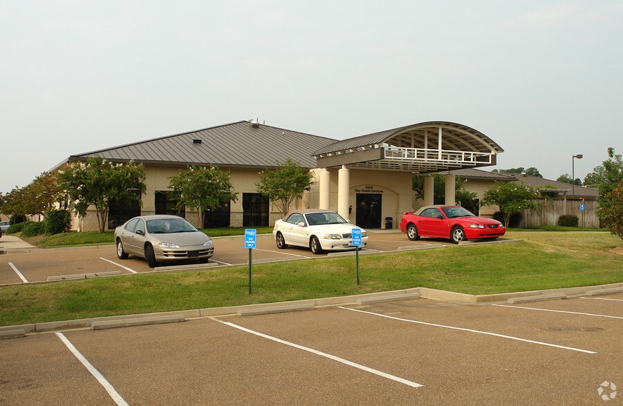 6250 Old Canton Rd, Jackson, MS for sale - Building Photo - Image 3 of 3