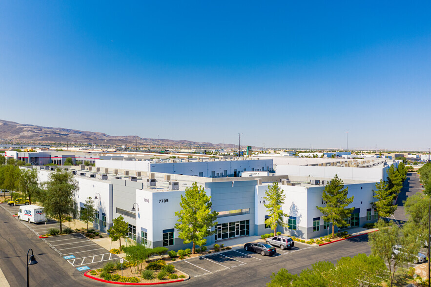 7705 Commercial Way, Henderson, NV for lease - Building Photo - Image 3 of 4