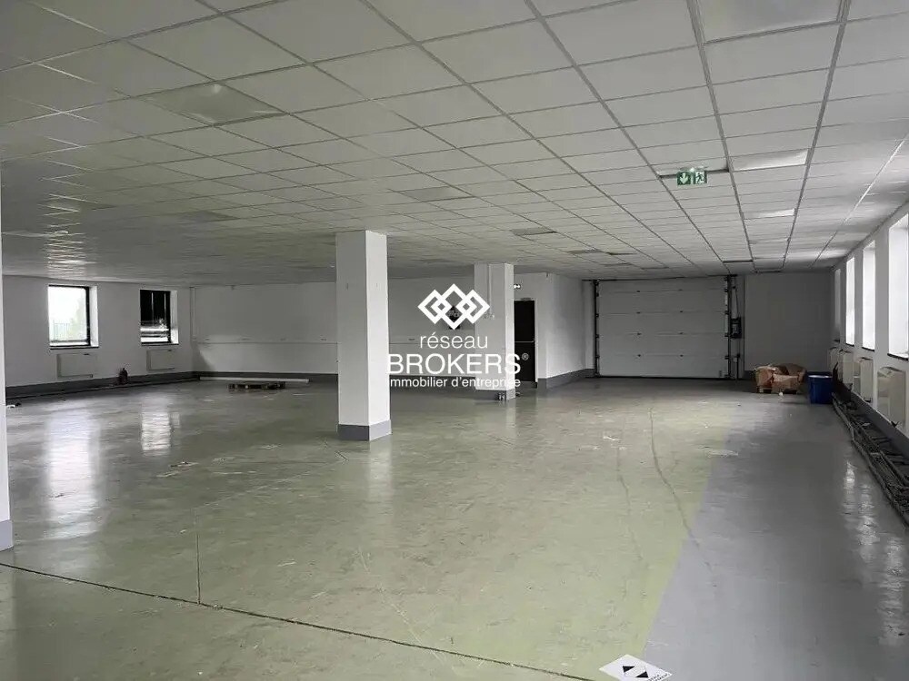 Industrial in SAINT-OUEN-L'AUMONE for lease Interior Photo- Image 1 of 2
