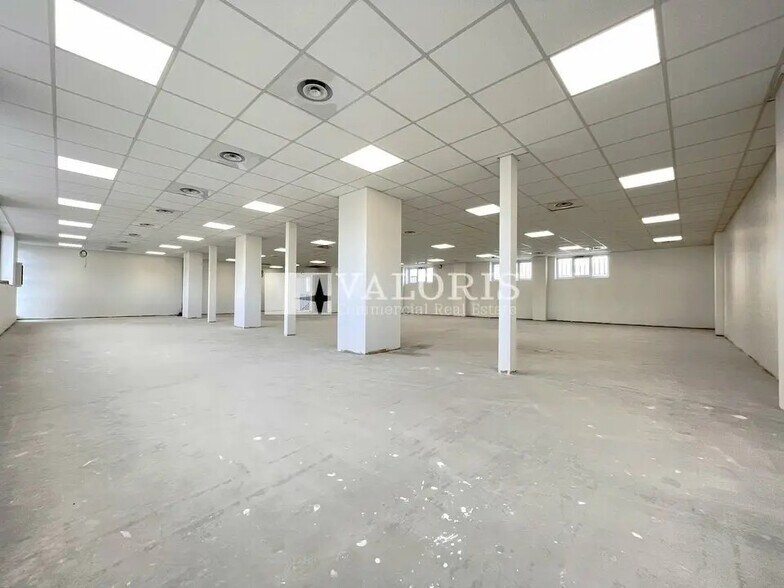 Retail in Villefranche-sur-Saône for lease - Interior Photo - Image 3 of 6