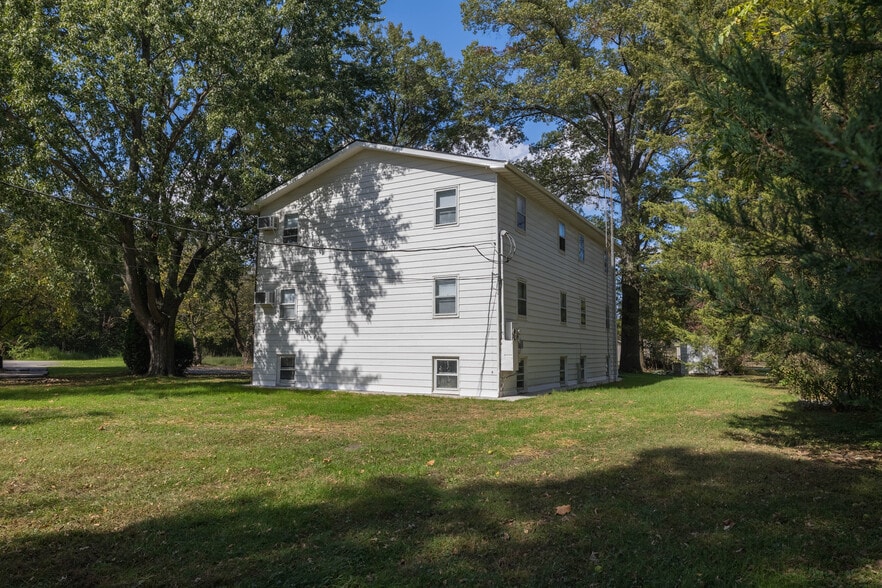 8943 N 300 W, Lake Village, IN for sale - Building Photo - Image 3 of 25