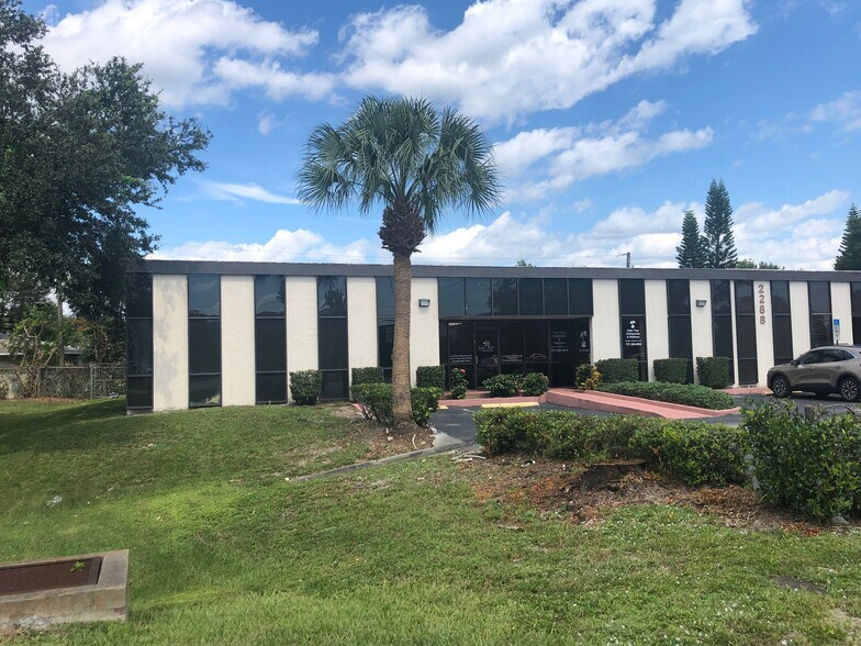 2288 Drew St, Clearwater, FL for lease - Building Photo - Image 2 of 27