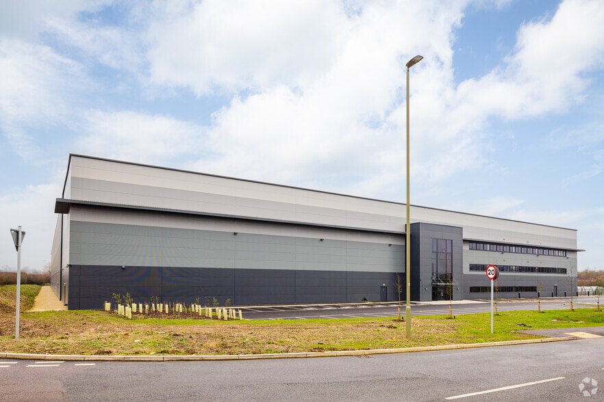 Frontier Park, Banbury for lease - Building Photo - Image 2 of 2