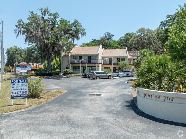 More details for Multi-Tenant Investment Opportunity – Office for Sale, Orange Park, FL