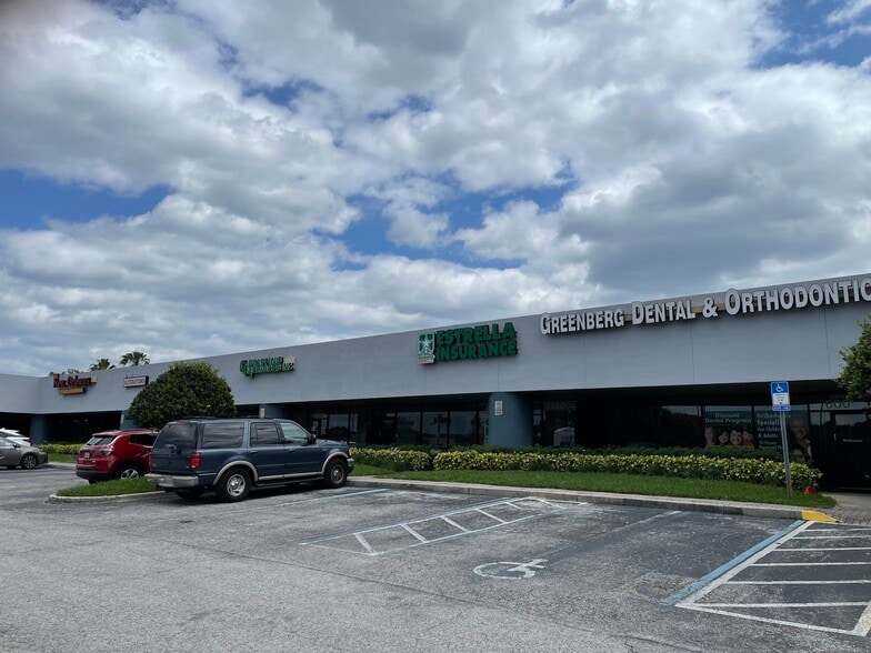 8204 Crystal Clear Ln, Orlando, FL for lease - Building Photo - Image 3 of 8