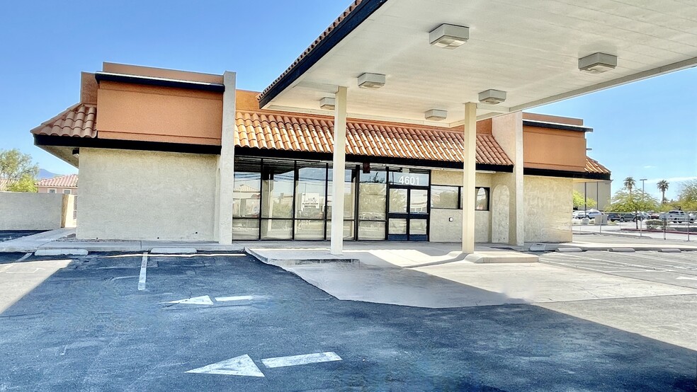 4601 E Sunset Rd, Henderson, NV for sale - Building Photo - Image 1 of 11