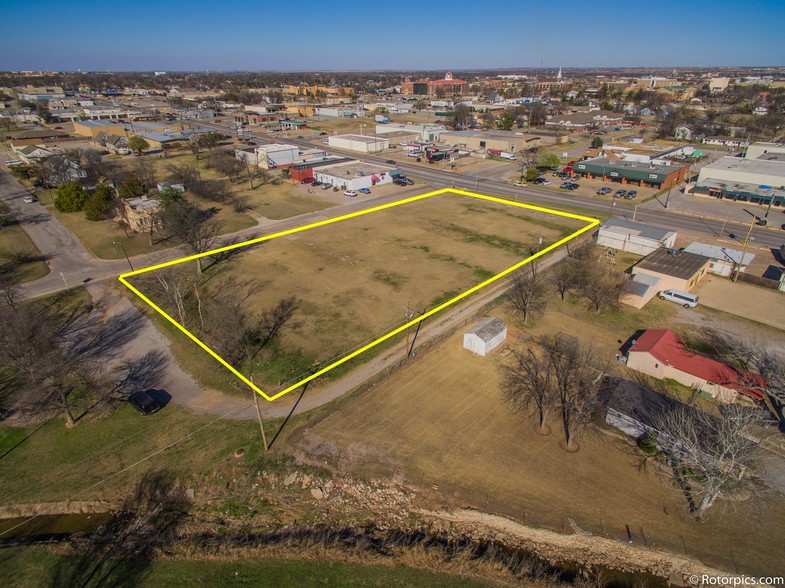 1102-1112 SW E Ave, Lawton, OK for sale - Aerial - Image 1 of 1