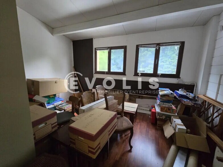 Retail in Palaiseau for lease - Interior Photo - Image 2 of 5