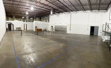 2063-2071 Midway Dr, Twinsburg, OH for lease Interior Photo- Image 1 of 5