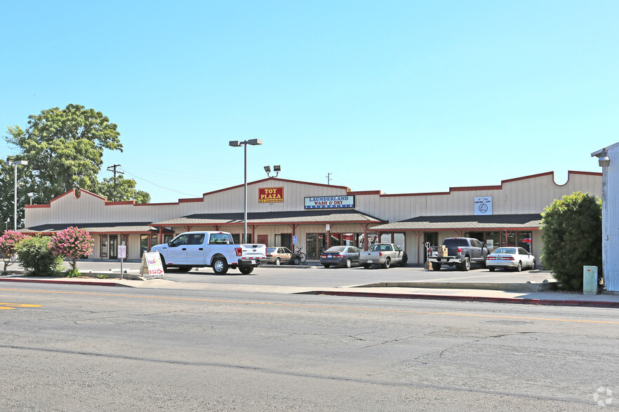 160 S Farmersville Blvd, Farmersville, CA for sale - Primary Photo - Image 1 of 1