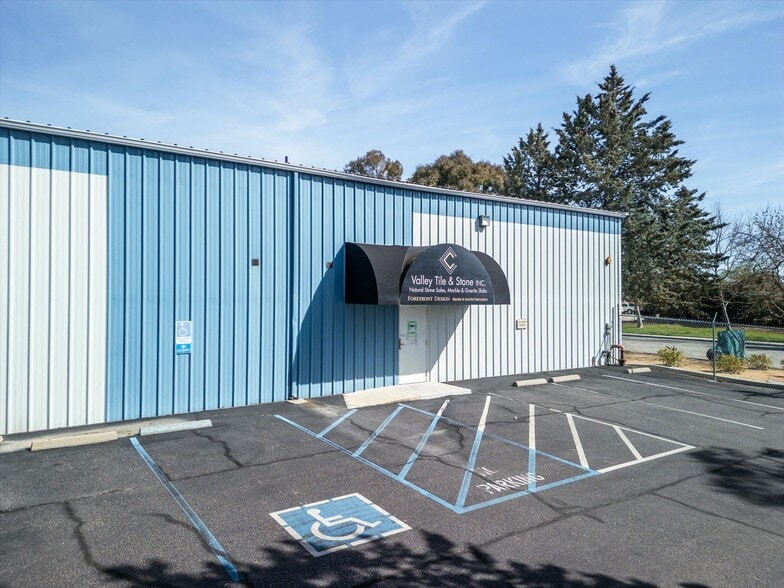 325 Santa Bella, Paso Robles, CA for sale - Building Photo - Image 1 of 13