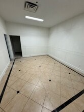 5645 Hillcroft Ave, Houston, TX for lease Interior Photo- Image 1 of 6