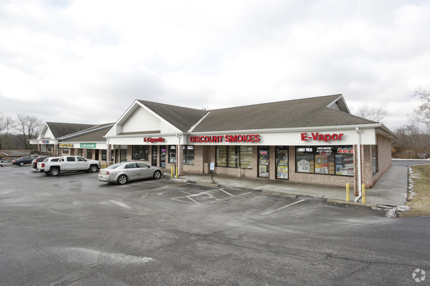 5708-5730 NE Antioch Rd, Gladstone, MO for lease - Building Photo - Image 1 of 1