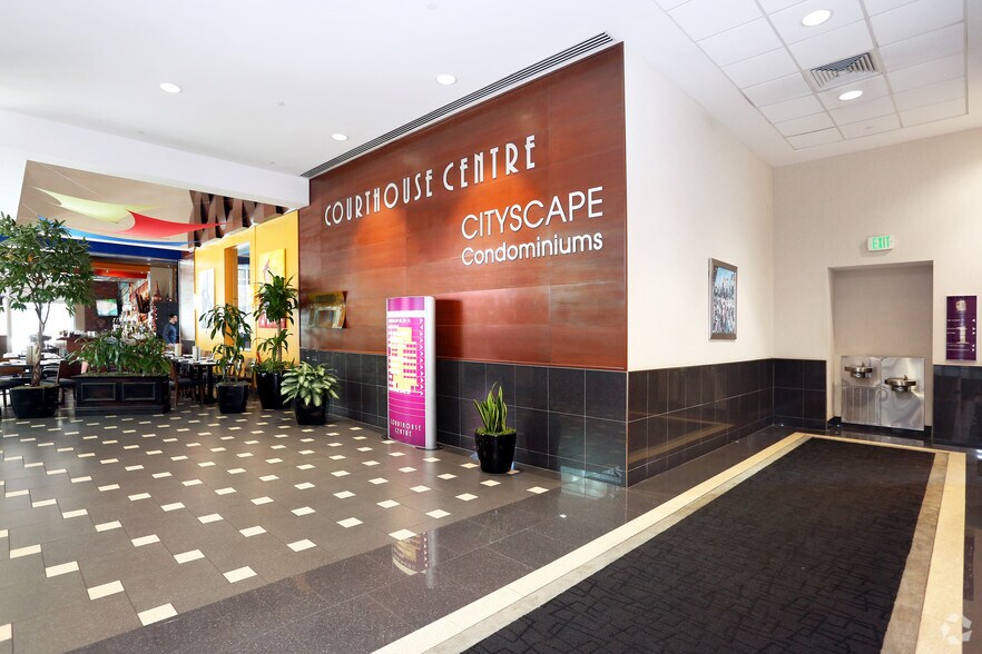 1990 Main St, Sarasota, FL for lease - Lobby - Image 2 of 36