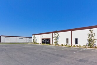 5558-5576 E La Palma Ave, Anaheim, CA for lease Building Photo- Image 1 of 8