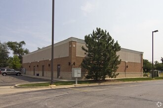 570 N Schmale Rd, Carol Stream, IL for lease Building Photo- Image 1 of 12