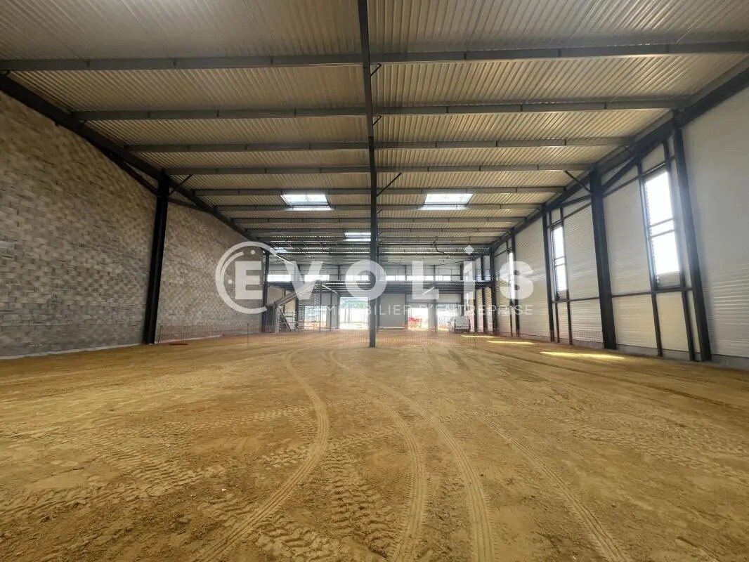 Flex in La Queue-en-Brie for lease Building Photo- Image 1 of 8