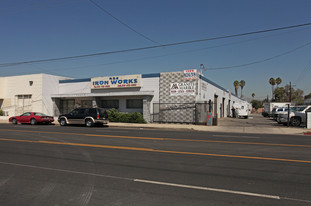 13213 Saticoy St. N. Hollywood-CAMS included - Warehouse