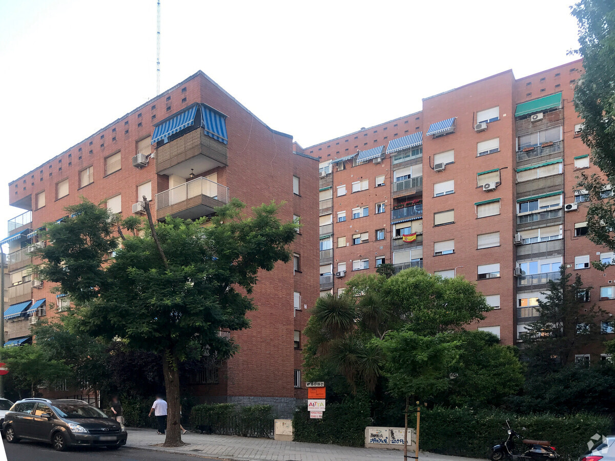 Calle Victor de la Serna, 17, Madrid, MAD 28016 - Multifamily for Sale ...