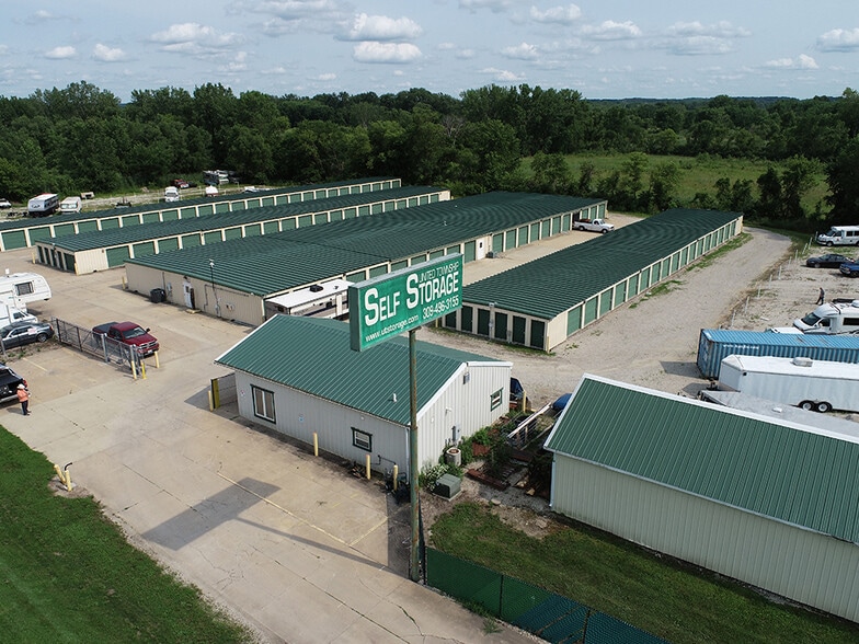 19200 State Highway 5, East Moline, IL for sale - Primary Photo - Image 1 of 1