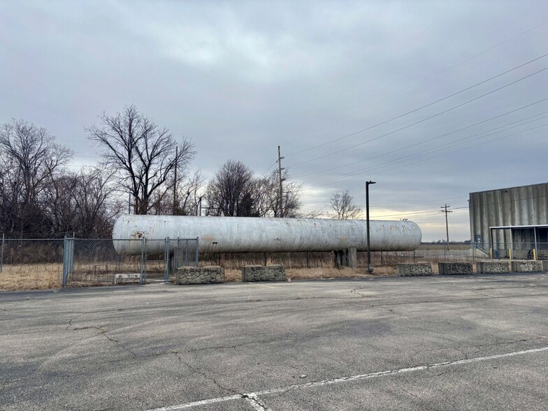 275 Larcel Dr, Sikeston, MO for lease - Building Photo - Image 3 of 46