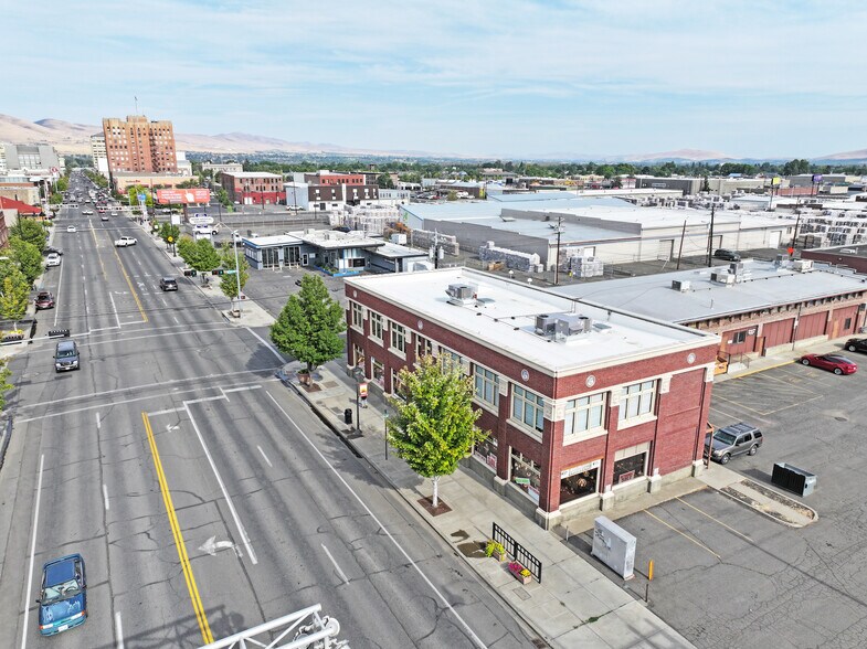 2-12 S 1st Ave, Yakima, WA for lease - Building Photo - Image 3 of 12