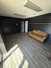 915 N Nolan River Rd, Cleburne, TX for lease Interior Photo- Image 1 of 19