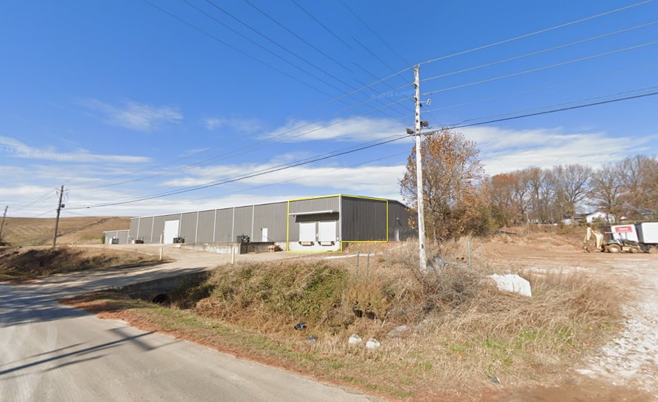 1901 Airport Rd, Harrison, AR for lease - Building Photo - Image 1 of 3