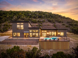 SKYHOUSE Collection Portfolio - Airbnb Property