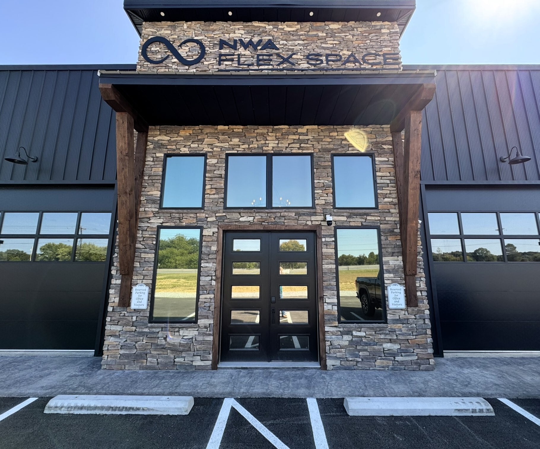 21118 Wade Rd, Springdale, AR for lease Building Photo- Image 1 of 15