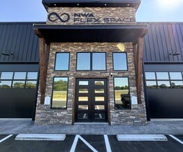 21118 Wade Rd, Springdale, AR for lease Building Photo- Image 1 of 15