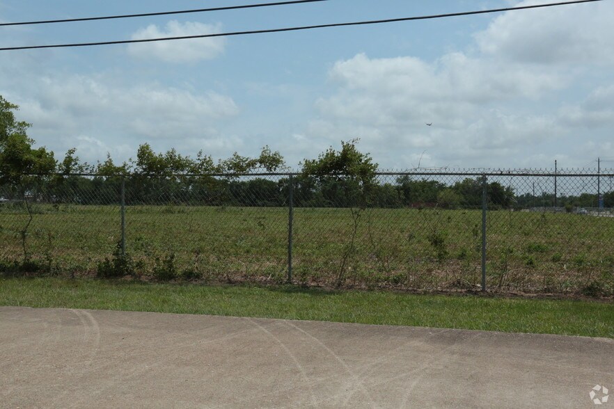 10256 Monroe Rd, Houston, TX 77075