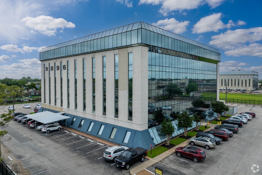 9896 Bissonnet St, Houston, TX for sale - Primary Photo - Image 1 of 11