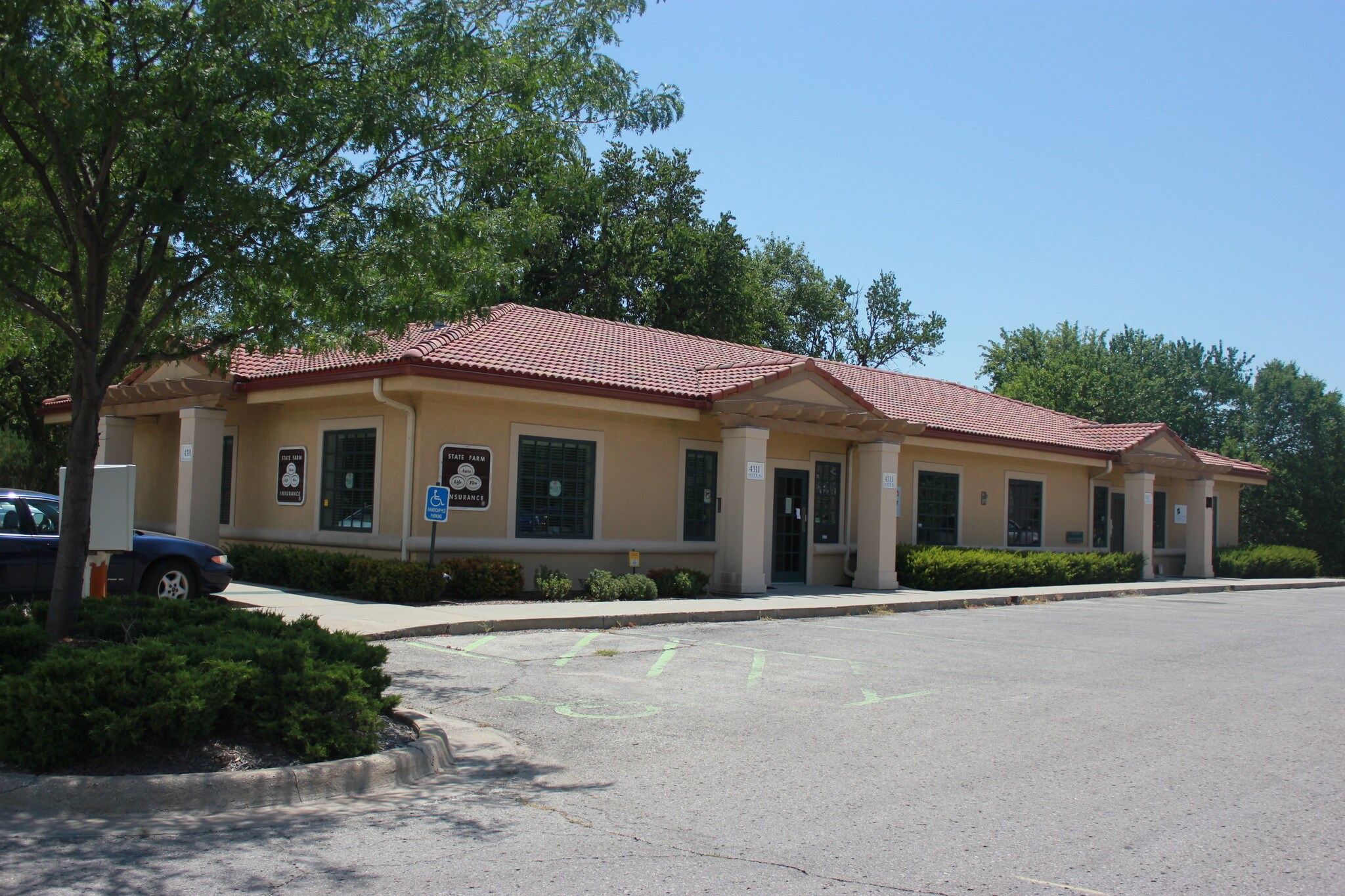 4311 W 6th St, Lawrence, KS for sale Building Photo- Image 1 of 1