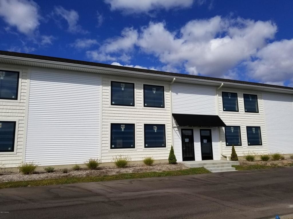 11555 Crossings Ct, Holland, MI for sale Primary Photo- Image 1 of 1